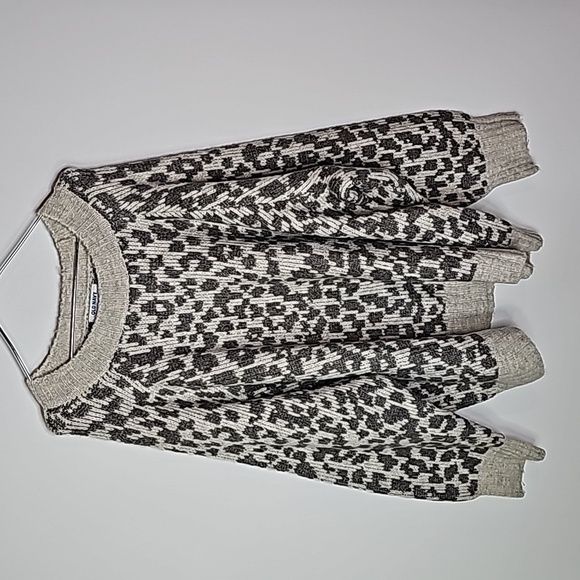 Old Navy gray XXL crew neck sweater - Picture 1 of 6